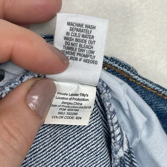 RSQ Collective Stretch Denim Medium Washed Mini Jean Skirt, Size 7‎ - Picture 5 of 7